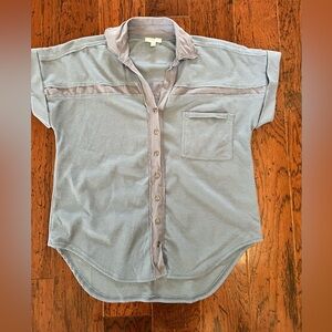 Umgee Blue Textured Button-Up Shirt